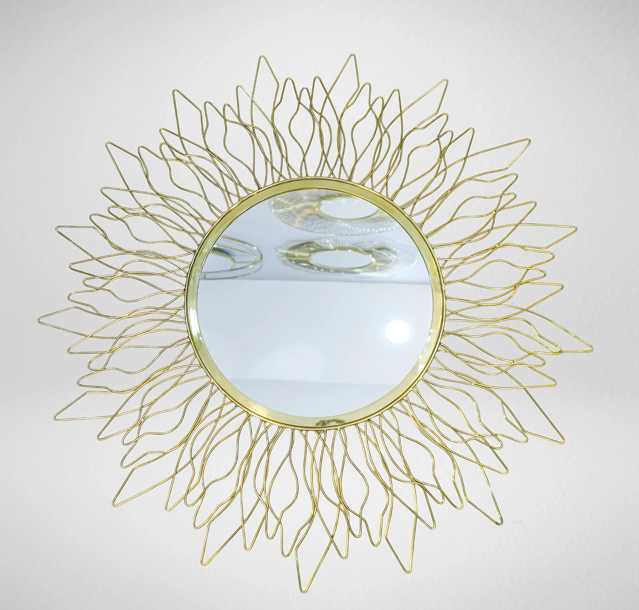 Homfye Golden Petal Sunburst Wall Mirror – 35.5x1x35.5 Inch