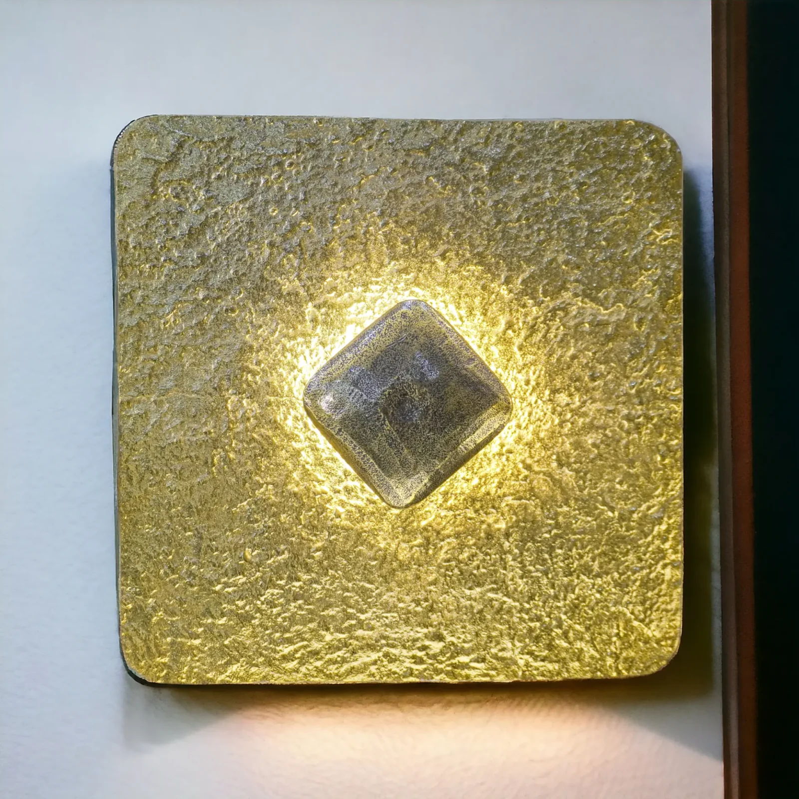 Homfye Golden Texture Square Wall Light